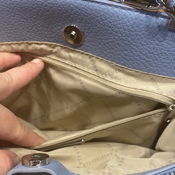 Steve Madden Sky Blue Embossed Shoulder Bag - Picture 4 of 9